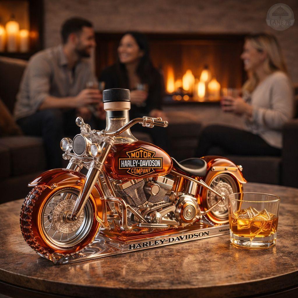 TARINA™ Viskikarahvi – Harley-Davidson